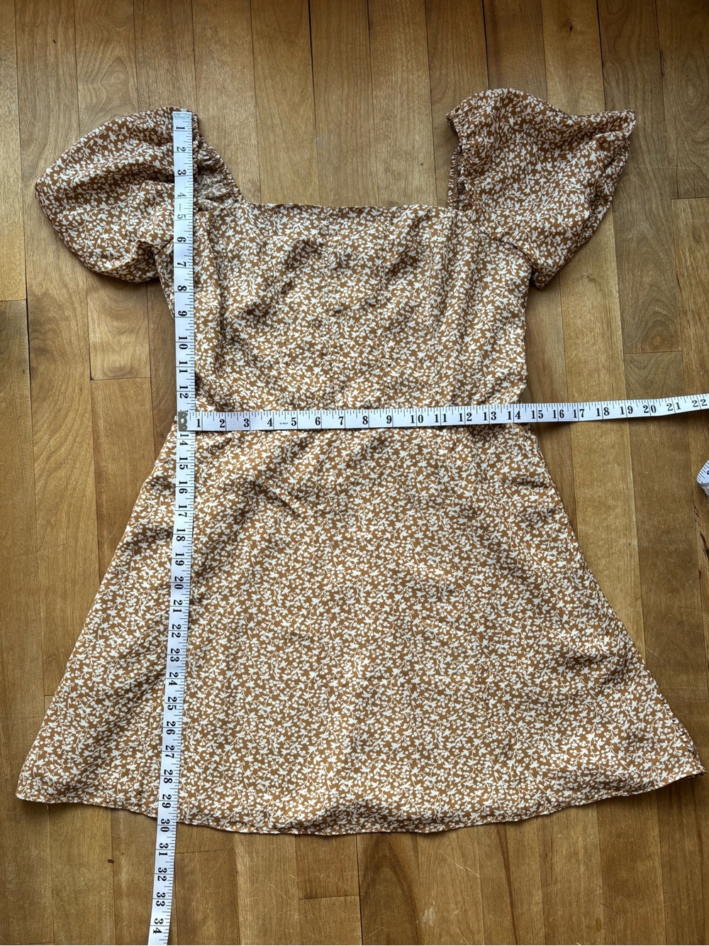 Abercrombie & Fitch Tan Smocked Dress with Subtle Cream Trim - Picture 4 of 7